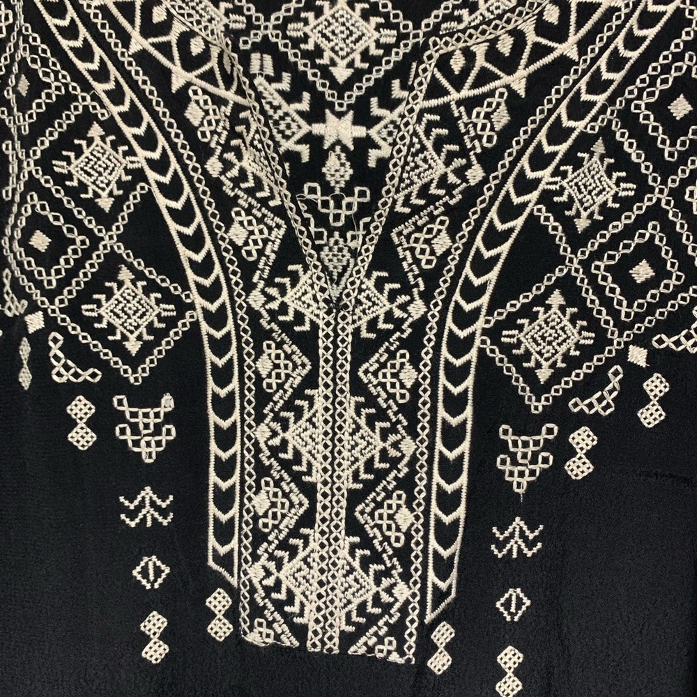 John Mark Black Cream Embroidered Merrow Edge Tunic Size L 46” - Picture 6 of 7